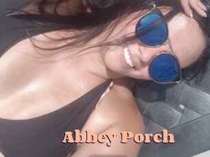 Abbey_Porch Chatte Rasée
