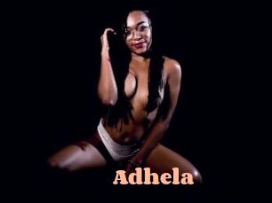 Adhela Chatte Rasée