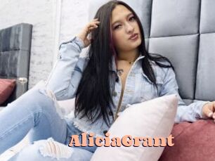 AliciaGrant Chatte Rasée