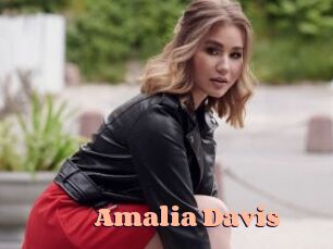 Amalia_Davis