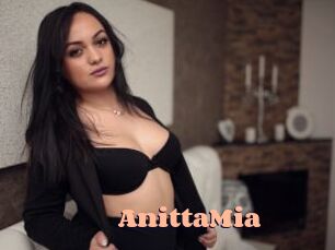 AnittaMia Chatte Rasée
