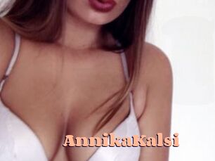 AnnikaKalsi Chatte Rasée