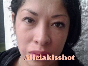 Aliciakisshot