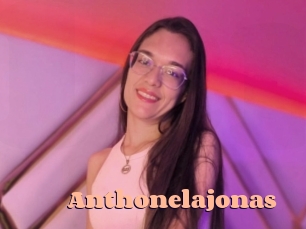 anthonelajonas Chatte Rasée