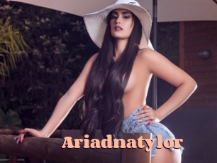 ariadnatylor Chatte Rasée