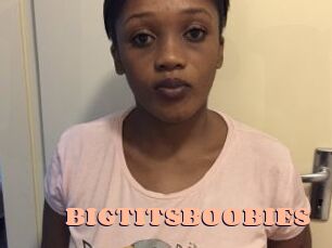 BIGTITSBOOBIES Chatte Rasée