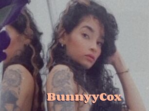 BunnyyCox Chatte Rasée