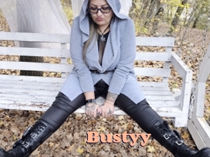 Bustyy Chatte Rasée
