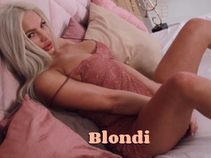 blondi Chatte Rasée
