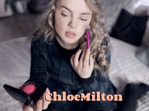 ChloeMilton Chatte Rasée