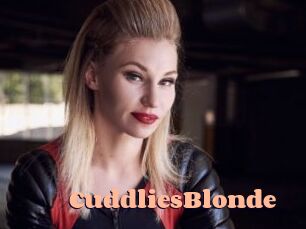 CuddliesBlonde Chatte Rasée