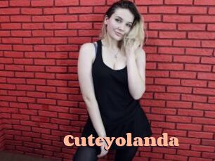 cuteyolanda Chatte Rasée