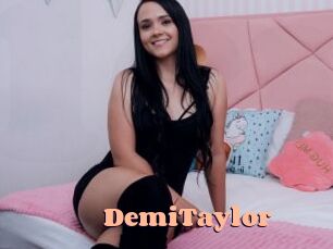 DemiTaylor Chatte Rasée