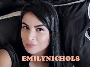 EMILYNICHOLS Chatte Rasée