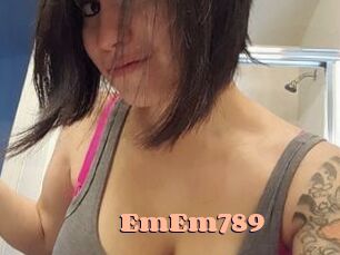 EmEm789 Chatte Rasée
