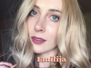 Emilija Chatte Rasée
