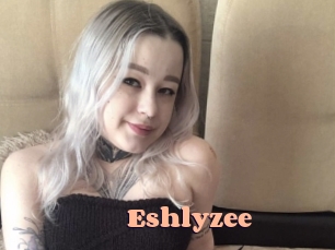 eshlyzee Chatte Rasée