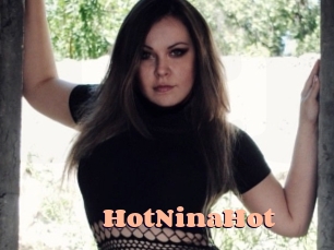 HotNinaHot Chatte Rasée