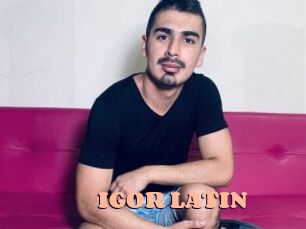 IGOR_LATIN Chatte Rasée