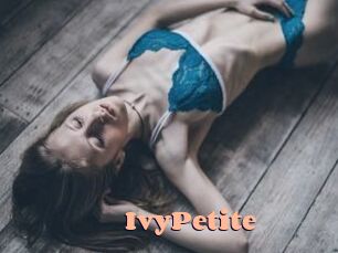 IvyPetite Chatte Rasée