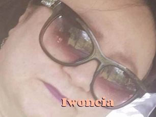 iwoncia Chatte Rasée