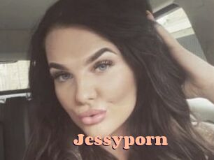 Jessyporn Chatte Rasée