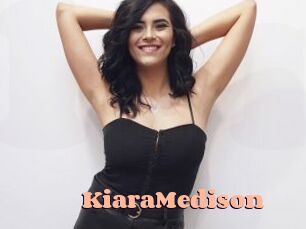 KiaraMedison Chatte Rasée