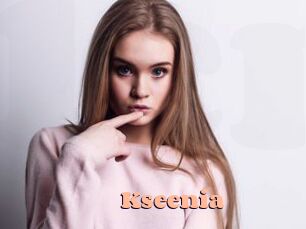 Kseenia Chatte Rasée