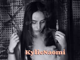 KylieNaomi