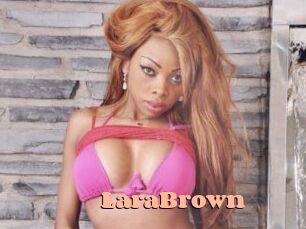 LaraBrown Chatte Rasée