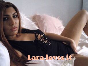 Lara_loves_it