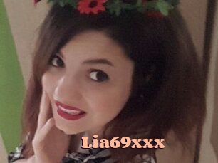Lia69xxx Chatte Rasée