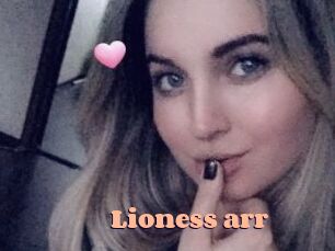 Lioness_arr