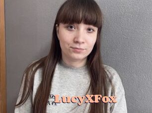 LucyXFox Chatte Rasée