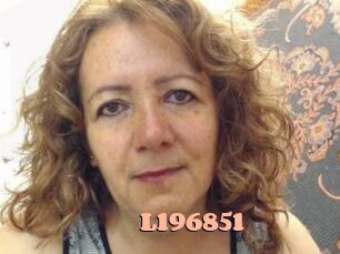 l196851 Chatte Rasée