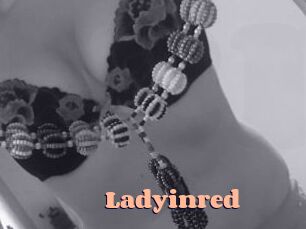 ladyinred Chatte Rasée
