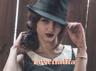 lovenadia Chatte Rasée