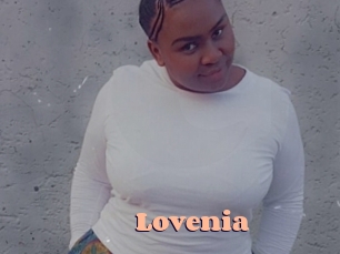 lovenia Chatte Rasée