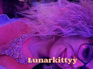 lunarkittyy Chatte Rasée