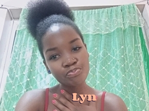 lyn Chatte Rasée