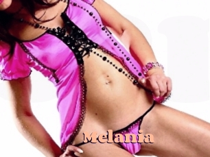 Melania Chatte Rasée