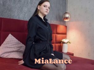 MiaLance Chatte Rasée