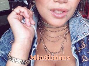 MiaSimms