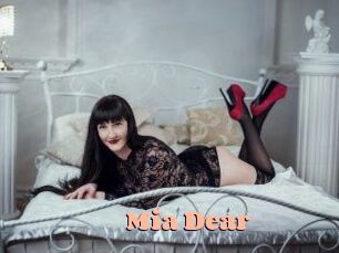 Mia_Dear_
