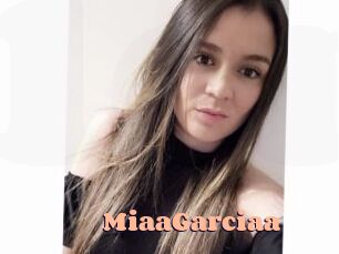 MiaaGarciaa Chatte Rasée