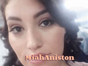MiahAniston