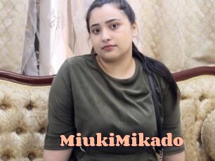 MiukiMikado Chatte Rasée