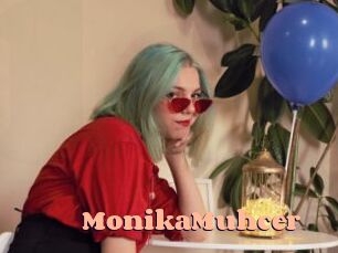 MonikaMuhcer Chatte Rasée