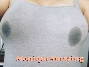 MoniqueAmazing Chatte Rasée
