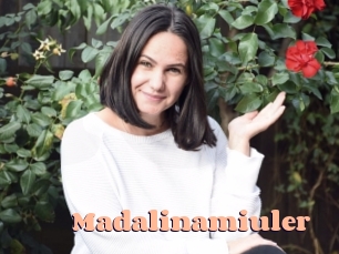 madalinamiuler Chatte Rasée